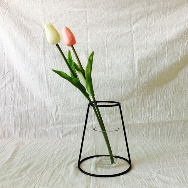 Retro Iron Line Flowers Vase